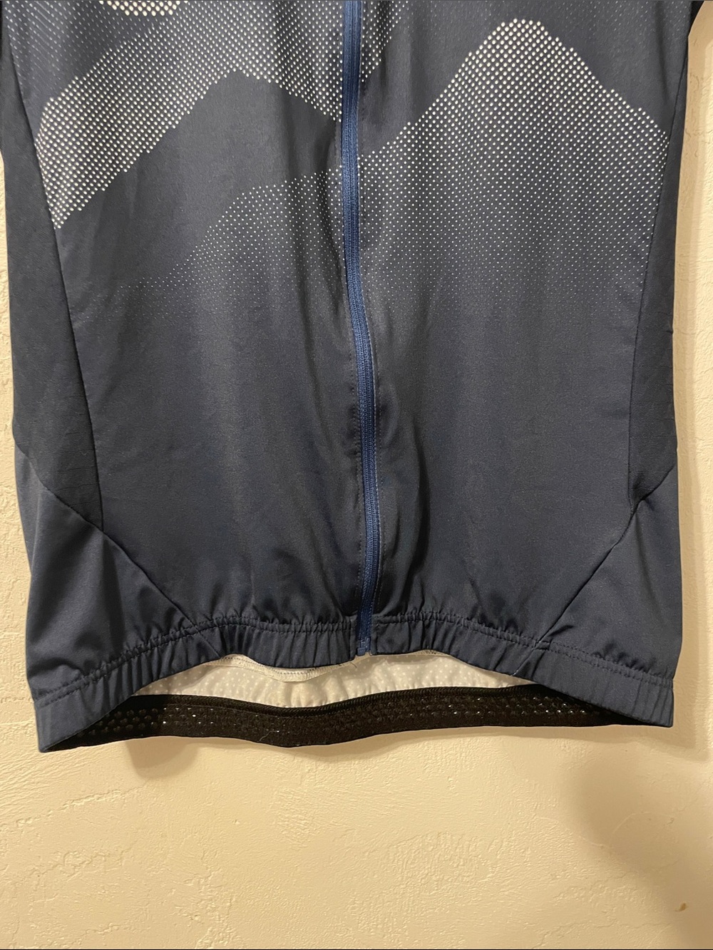 Peppermint Men's Navy Performance Cycling Jersey with Red Sleeve Trim - Picture 4 of 9